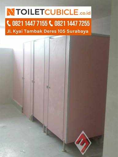 Toilet Cubicle Phenolic Proyek di Bina Bangsa