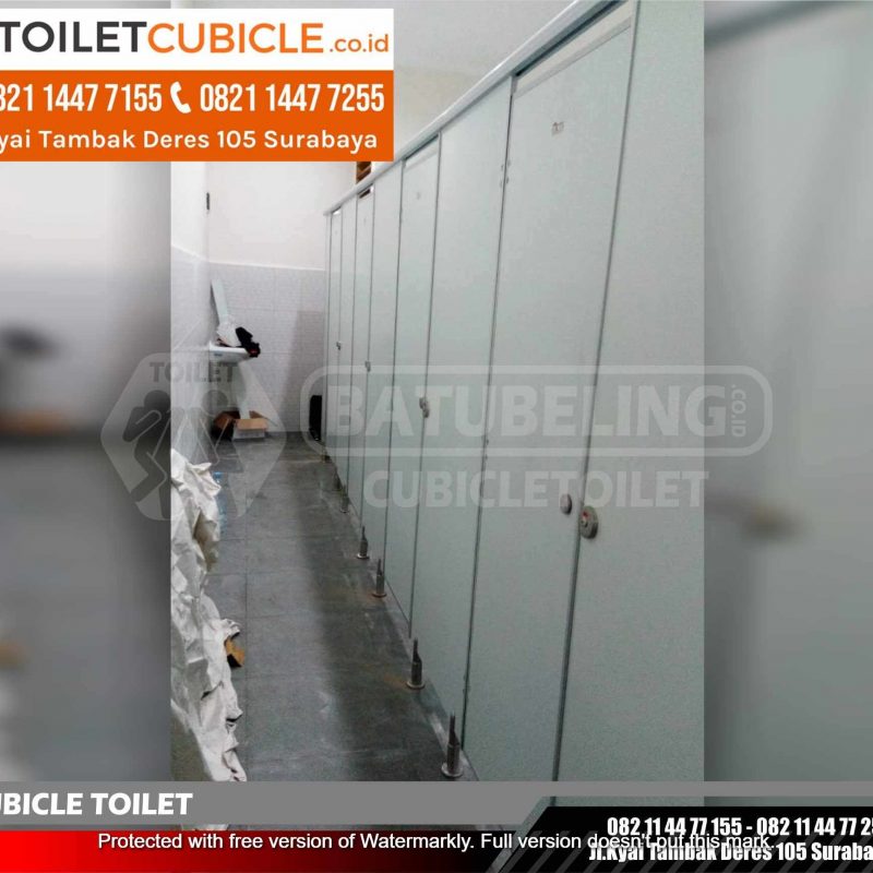 KONTRAKTOR TOILET CUBICLE PVC PROYEK SMKN 4 MALANG
