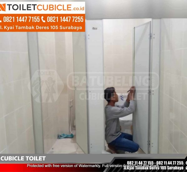 KONTRAKTOR TOILET CUBICLE PVC PROYEK TERMINAL TELUK LAMONG