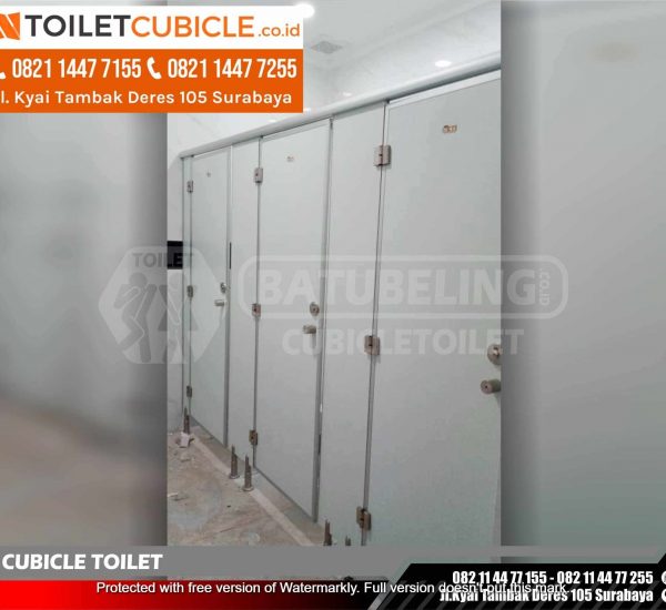 KONTRAKTOR TOILET CUBICLE PVC PROYEK UNIV. PALANGKARAYA
