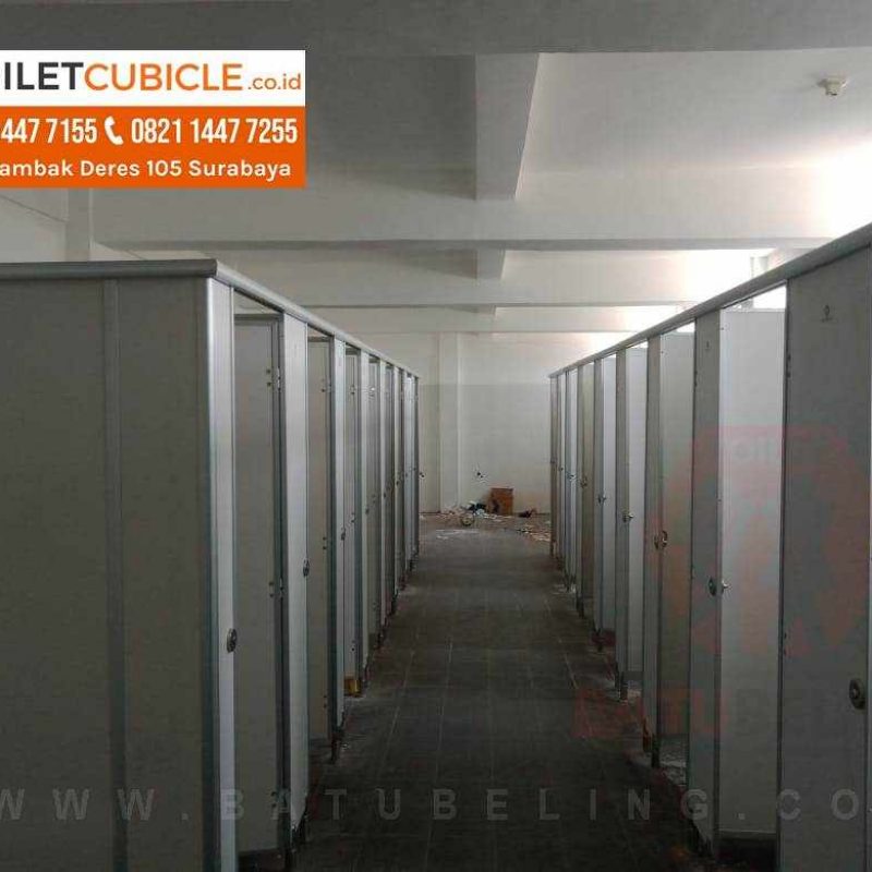 Toilet Cubicle Phenolic Proyek di Petrokimia Kayaku Pabrik III